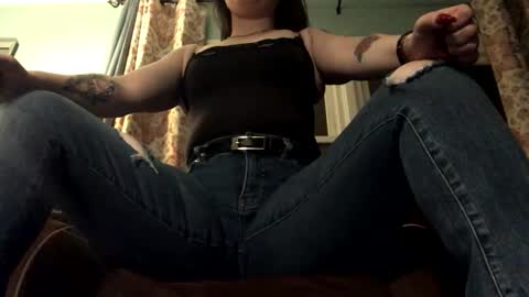 Snapshot of sarahsweetie17 chatting on 11-24-25, 03:28 sarahsweetie17 online show from 11-24-25, 03:28