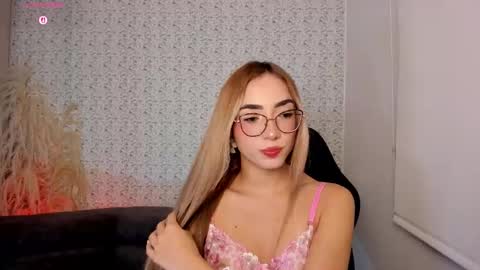 Sara jones   online show from 12-01-25, 08:58