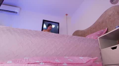 Sara  online show from 11-08-25, 12:05