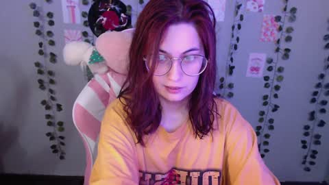 Snapshot of sarakinski chatting on 02-06-25, 02:37 Sara online show from 02-06-25, 02:37