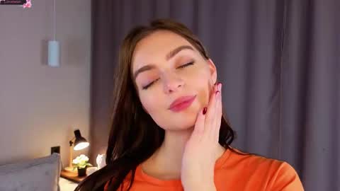 Rosie online show from 11-28-25, 06:16