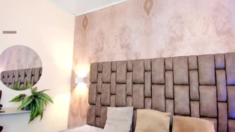 Snapshot of sarakush chatting on 09-27-25, 12:21 Sara online show from 09-27-25, 12:21