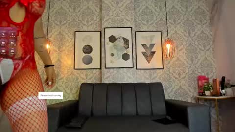 Snapshot of sarakush chatting on 11-11-25, 12:27 Sara online show from 11-11-25, 12:27