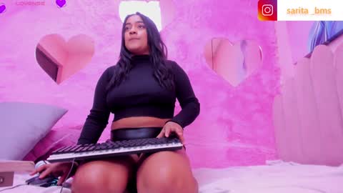 Snapshot of saramagiic chatting on 01-12-25, 03:03 online show from 01-12-25, 03:03