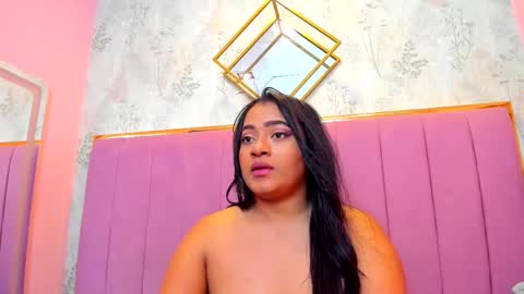 Snapshot of saramagiic chatting on 03-02-25, 02:54 online show from 03-02-25, 02:54