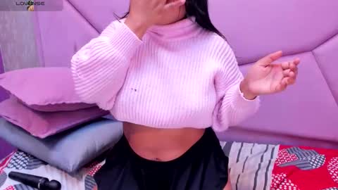 Snapshot of saramagiic chatting on 09-11-25, 03:56 online show from 09-11-25, 03:56