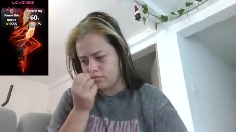 Snapshot of saramartinez100 chatting on 12-13-24, 03:21 sara martinez online show from 12-13-24, 03:21