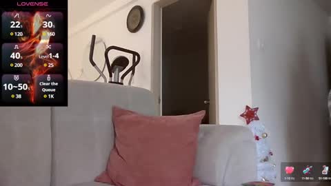 Snapshot of saramartinez100 chatting on 12-13-24, 07:53 sara martinez online show from 12-13-24, 07:53