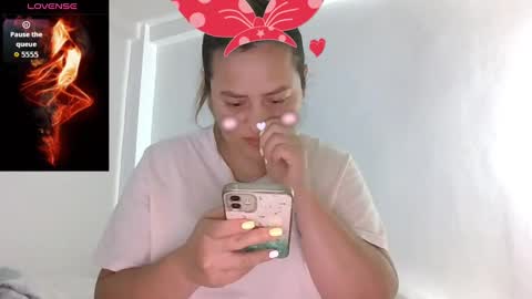 Snapshot of saramartinez100 chatting on 09-14-25, 02:22 sara martinez online show from 09-14-25, 02:22