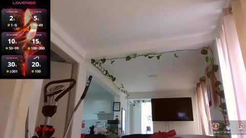 Snapshot of saramartinez100 chatting on 09-17-25, 06:09 sara martinez online show from 09-17-25, 06:09