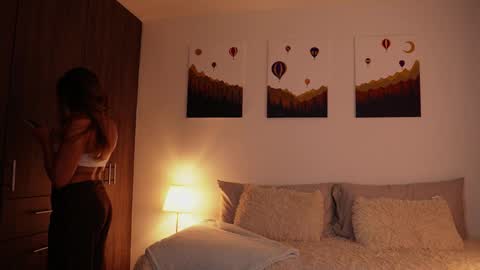 Sara online show from 10-23-25, 10:52