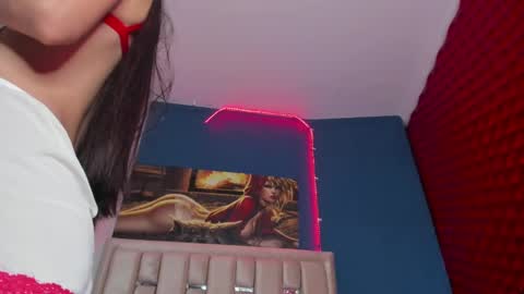  Sara  online show from 12-28-24, 12:13