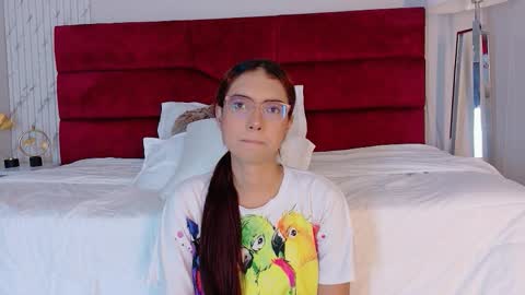 Snapshot of sarasaenz_99 chatting on 12-02-25, 07:20 Sara online show from 12-02-25, 07:20