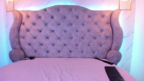 Snapshot of sarasaenz__ chatting on 01-20-25, 05:16 online show from 01-20-25, 05:16