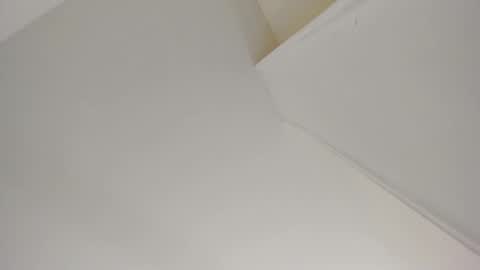 Snapshot of sarasaenz__ chatting on 01-27-25, 11:22 online show from 01-27-25, 11:22