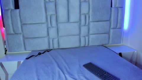 Snapshot of sarasaenz__ chatting on 02-06-25, 02:37 online show from 02-06-25, 02:37