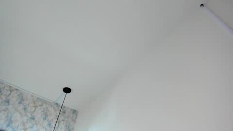 Snapshot of sarasaenz__ chatting on 02-23-25, 02:14 online show from 02-23-25, 02:14