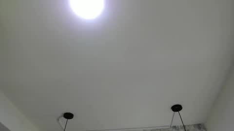 Snapshot of sarasaenz__ chatting on 03-08-25, 10:54 online show from 03-08-25, 10:54