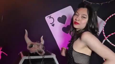 Snapshot of sarasaenz__ chatting on 11-11-25, 11:21 online show from 11-11-25, 11:21