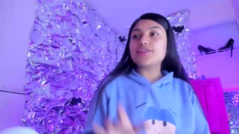 Snapshot of sarastonesx chatting on 11-22-25, 08:13 sarastonesx online show from 11-22-25, 08:13