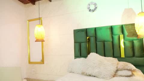 Snapshot of sarawilliamss_ chatting on 03-29-26, 08:25 Sara W online show from 03-29-26, 08:25