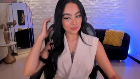 Sara Winstone online show from 12-08-24, 11:03