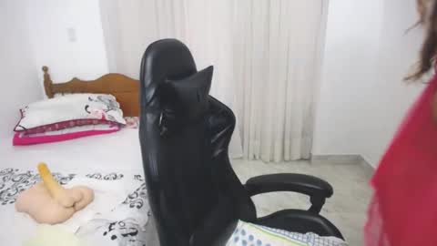 saray1221 online show from 02-01-25, 08:16