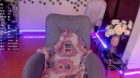 saray__jones online show from 01-08-25, 12:37