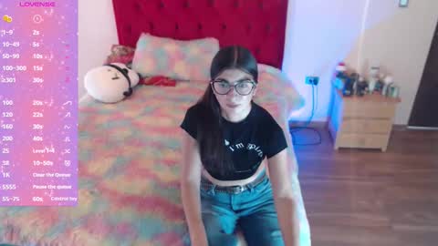 Snapshot of saray_honey1 chatting on 10-26-25, 08:04 saray online show from 10-26-25, 08:04