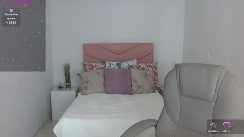 Saray Vega online show from 10-11-25, 07:12