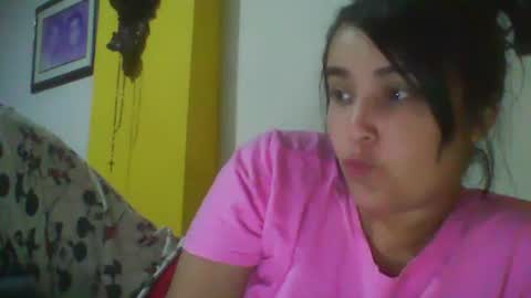 Snapshot of sarayx chatting on 12-29-24, 03:54 mery online show from 12-29-24, 03:54