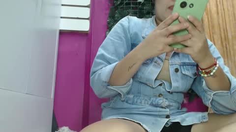 Snapshot of sarayx chatting on 03-01-25, 04:00 mery online show from 03-01-25, 04:00