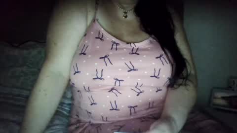 Snapshot of saretta46 chatting on 10-14-25, 10:54 Sara online show from 10-14-25, 10:54