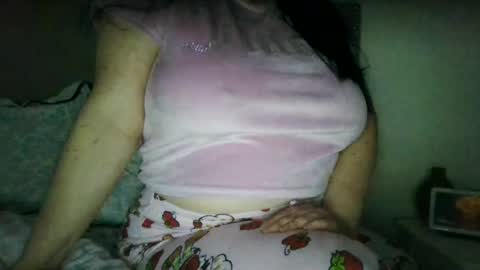 Snapshot of saretta46 chatting on 02-14-26, 12:40 Sara online show from 02-14-26, 12:40