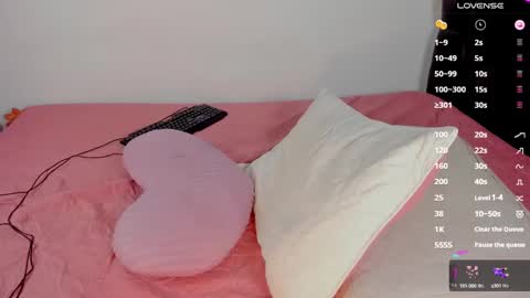 Snapshot of sarha_foxxx chatting on 03-12-25, 04:41 Heeey Help me reach 100 likes up online show from 03-12-25, 04:41