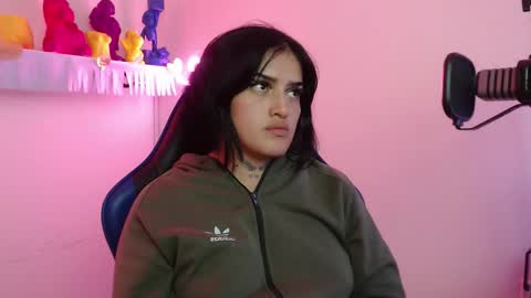 Snapshot of sari_belle chatting on 10-07-25, 10:01 Sari online show from 10-07-25, 10:01