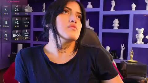 Snapshot of sari_belle chatting on 10-09-25, 09:24 Sari online show from 10-09-25, 09:24