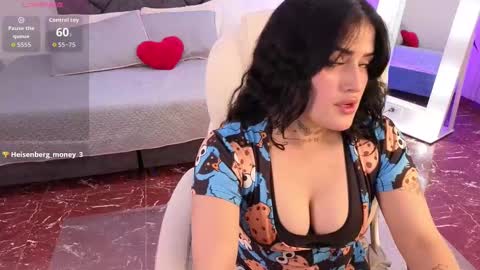 Snapshot of sari_belle chatting on 11-10-25, 10:31 Sari online show from 11-10-25, 10:31