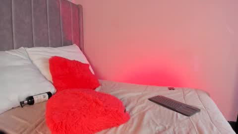 Snapshot of sarigarcia chatting on 10-22-25, 04:13 Sara Garcia online show from 10-22-25, 04:13