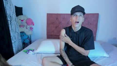 Snapshot of sarita_alexis chatting on 02-19-26, 11:39 SARIYA Y ALEXIS online show from 02-19-26, 11:39