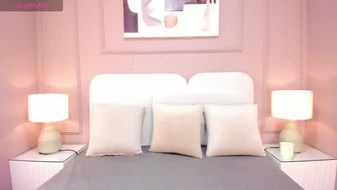 Sara  online show from 12-15-24, 11:34