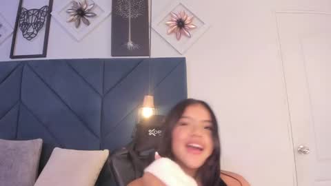 Sara  online show from 12-18-24, 06:10