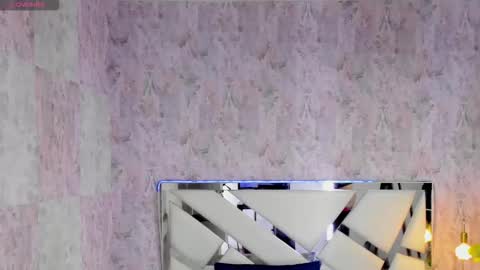 sarah online show from 11-17-25, 08:03