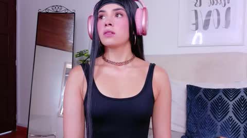 Sara online show from 10-11-25, 08:18