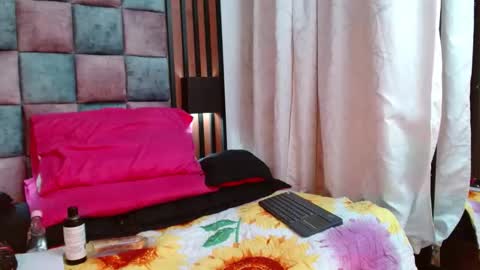 sara online show from 03-10-25, 10:48