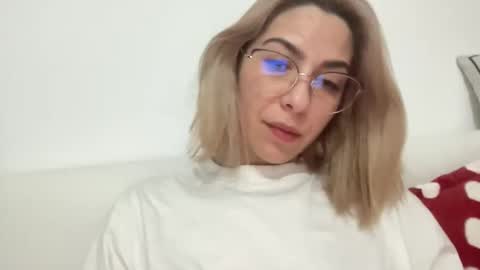 Sarrah online show from 01-19-25, 09:55