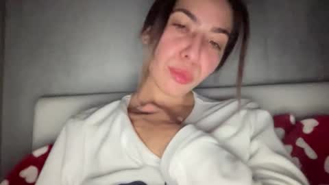 Snapshot of sarrah_rossy chatting on 11-25-25, 09:59 Sarrah online show from 11-25-25, 09:59