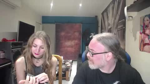 Giselle and Jay online show from 10-09-25, 06:22