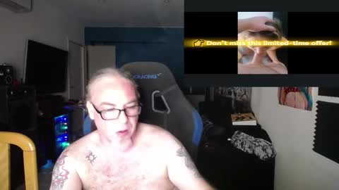 Giselle and Jay online show from 10-12-25, 10:42