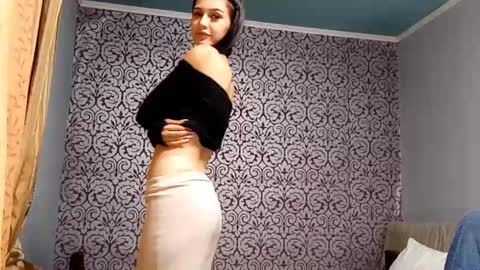 Valentina online show from 09-16-25, 08:21